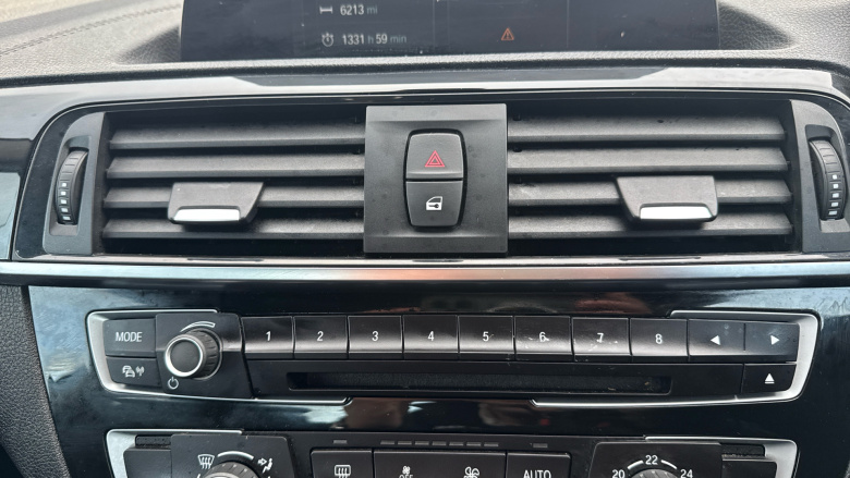 BMW 2 Series 218i Sport 2dr [Nav] Petrol Coupe